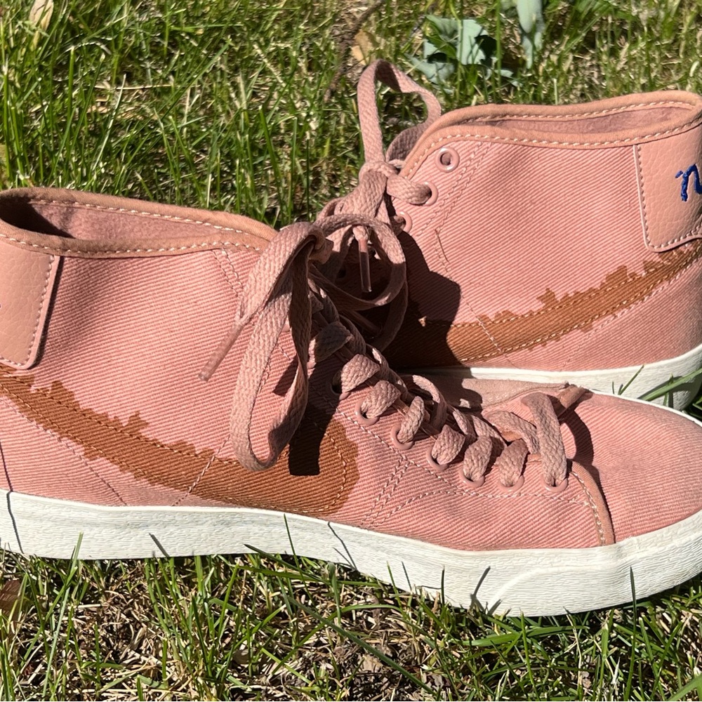 Nike SB Blazer Court Mid- Men’s Size 7.5